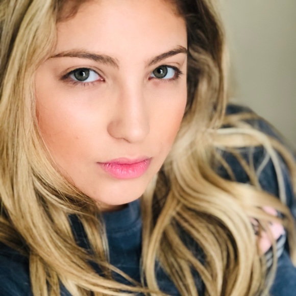 Meet your Posher, Jaclyn alexandria - Picture 2 of 4